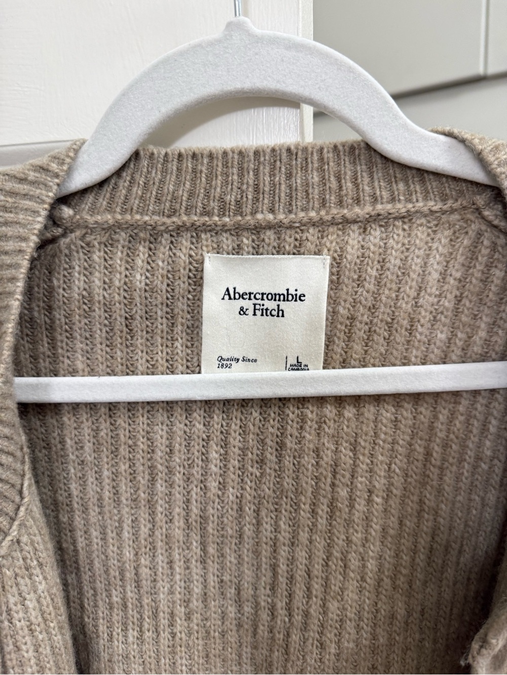 Abercrombie & Fitch Crew Pearl Button Cardigan Large Taupe Tan - Picture 3 of 4